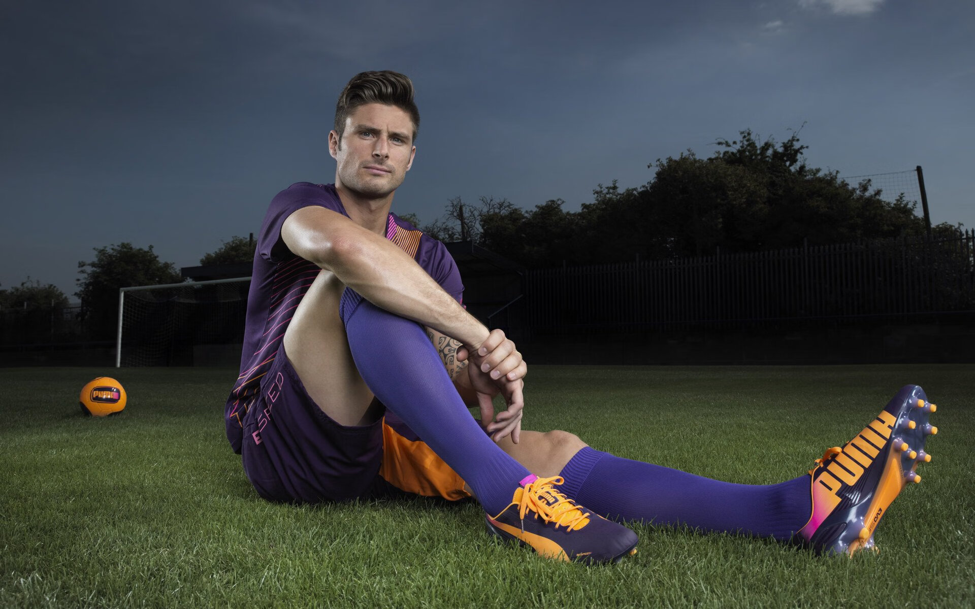 开云体育官网-天外飞仙与黄墙之声，当莫德里奇打破进球荒，多特蒙德球迷用歌声定义足球之魂，魔笛破荒，黄墙之歌，足球之魂在球迷的呐喊中永生